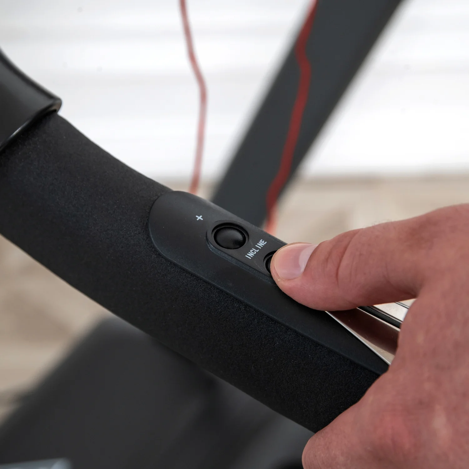 Реальное фото Беговая дорожка DFC ASCONA Pro T640 от магазина Спортев