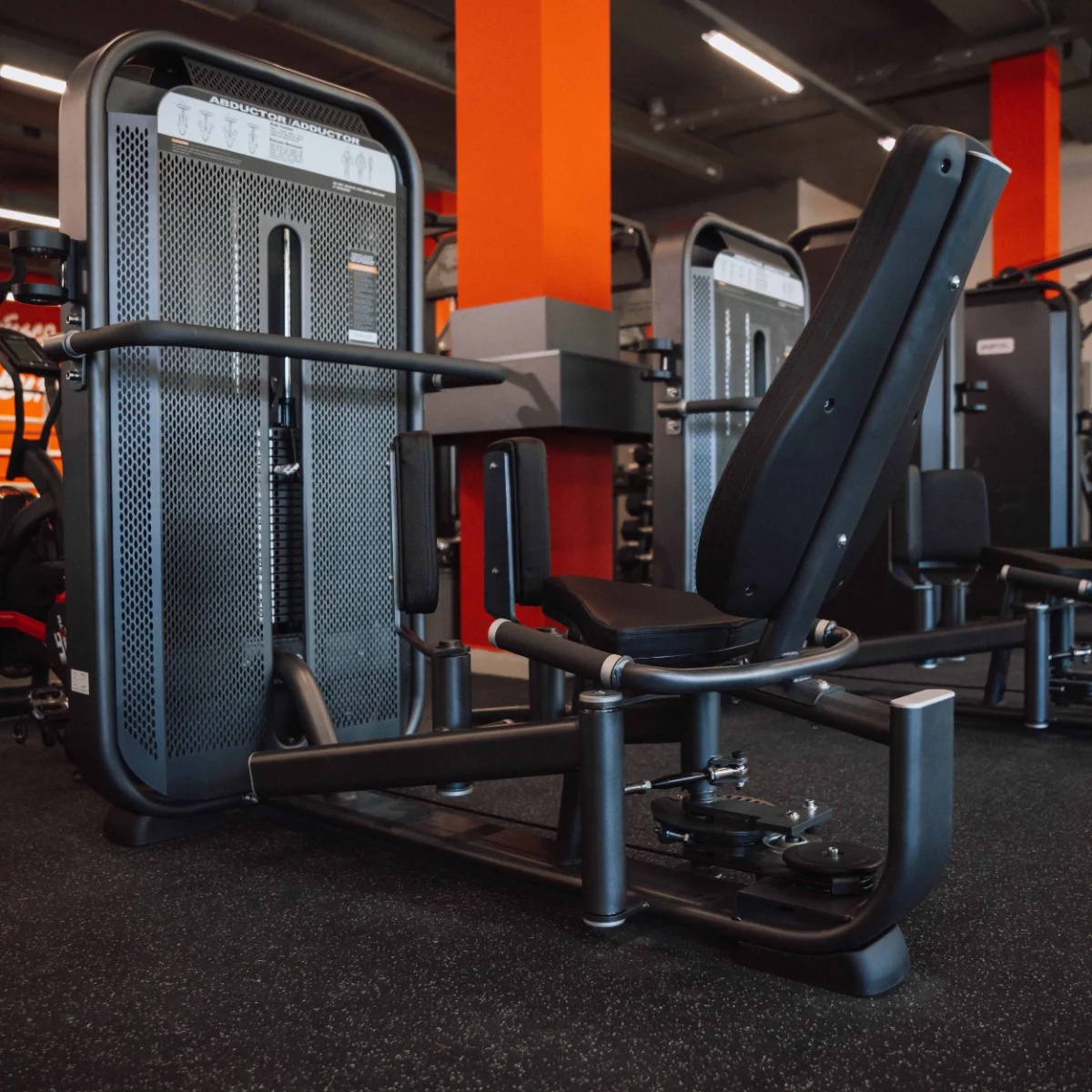 Реальное фото E7021JZ Сведение/Разведение ног сидя. Стек 135 кг от магазина Спортев