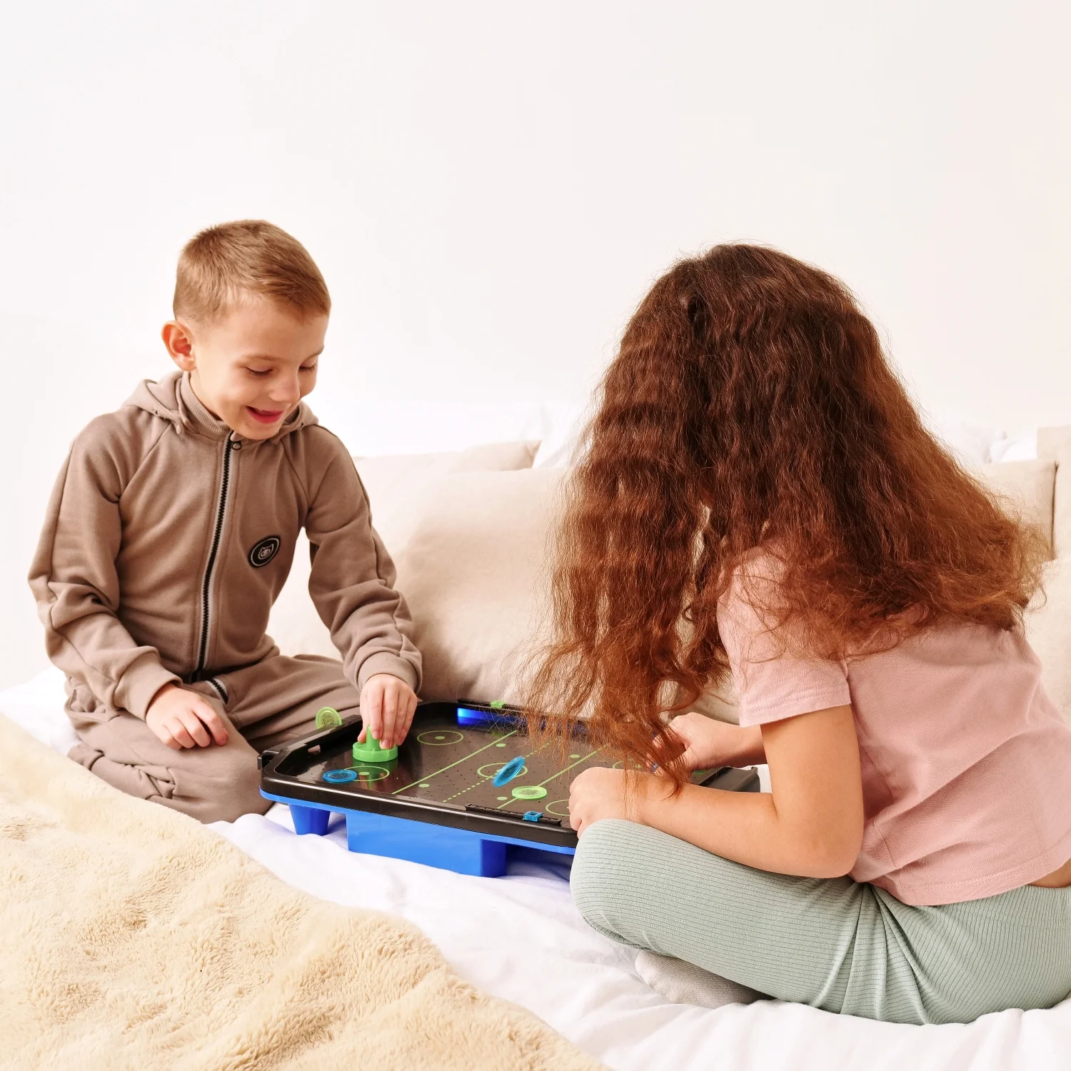 Реальное фото Игровой стол - аэрохоккей DFC SB-AT-2711 от магазина Спортев