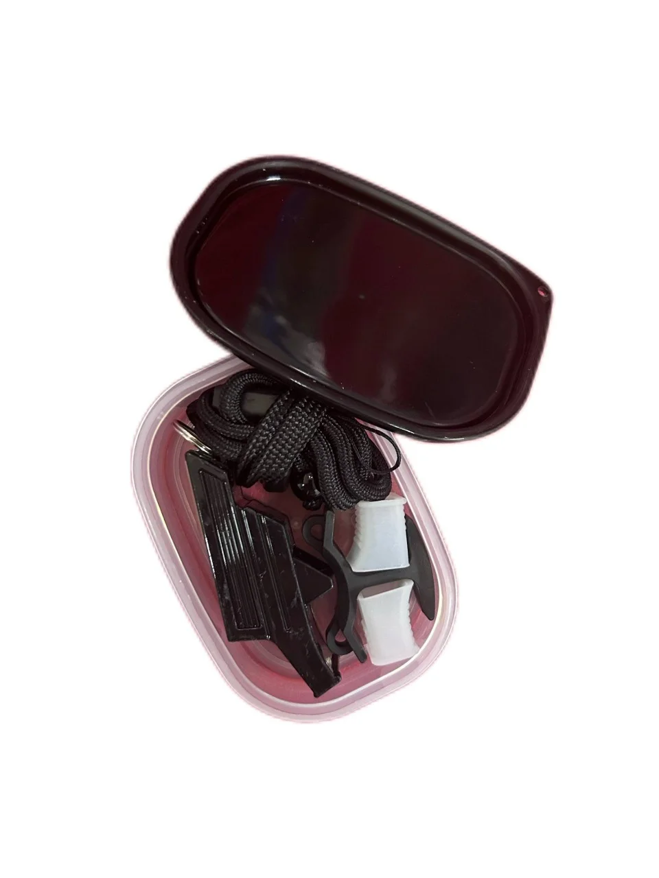 Реальное фото Свисток пластик со шнурком без шарика от магазина Спортев