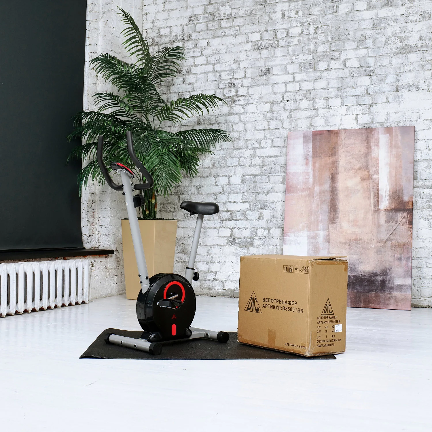 Реальное фото Велотренажер DFC B85001BR от магазина Спортев