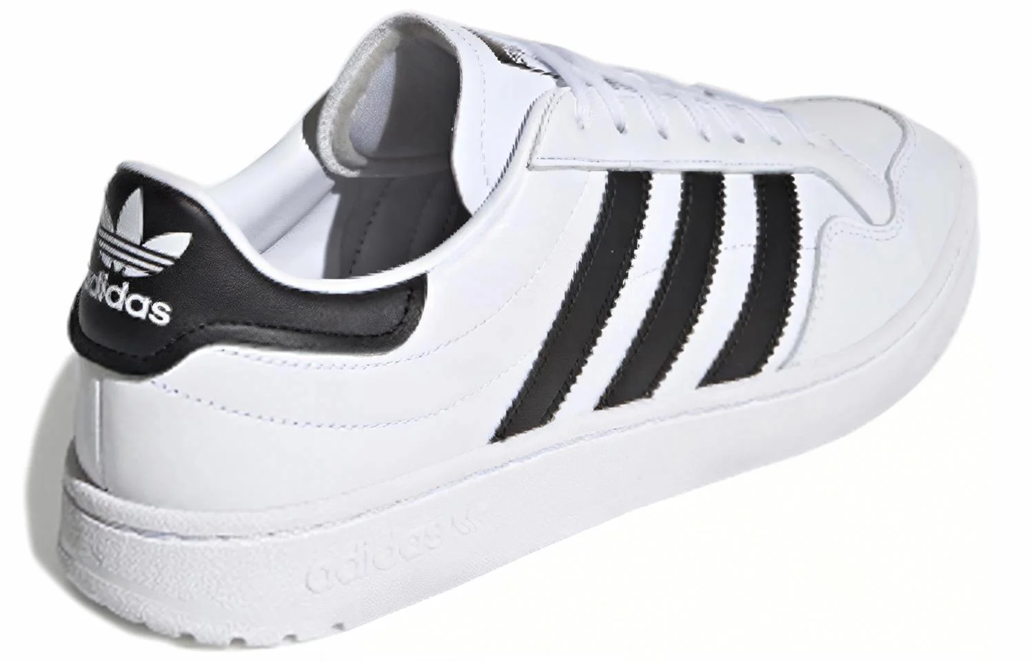 Кроссовки Adidas Team Court белый/черный EG9734 Реальное фото Кроссовки Adidas Team Court белый/черный EG9734 от магазина Спортев