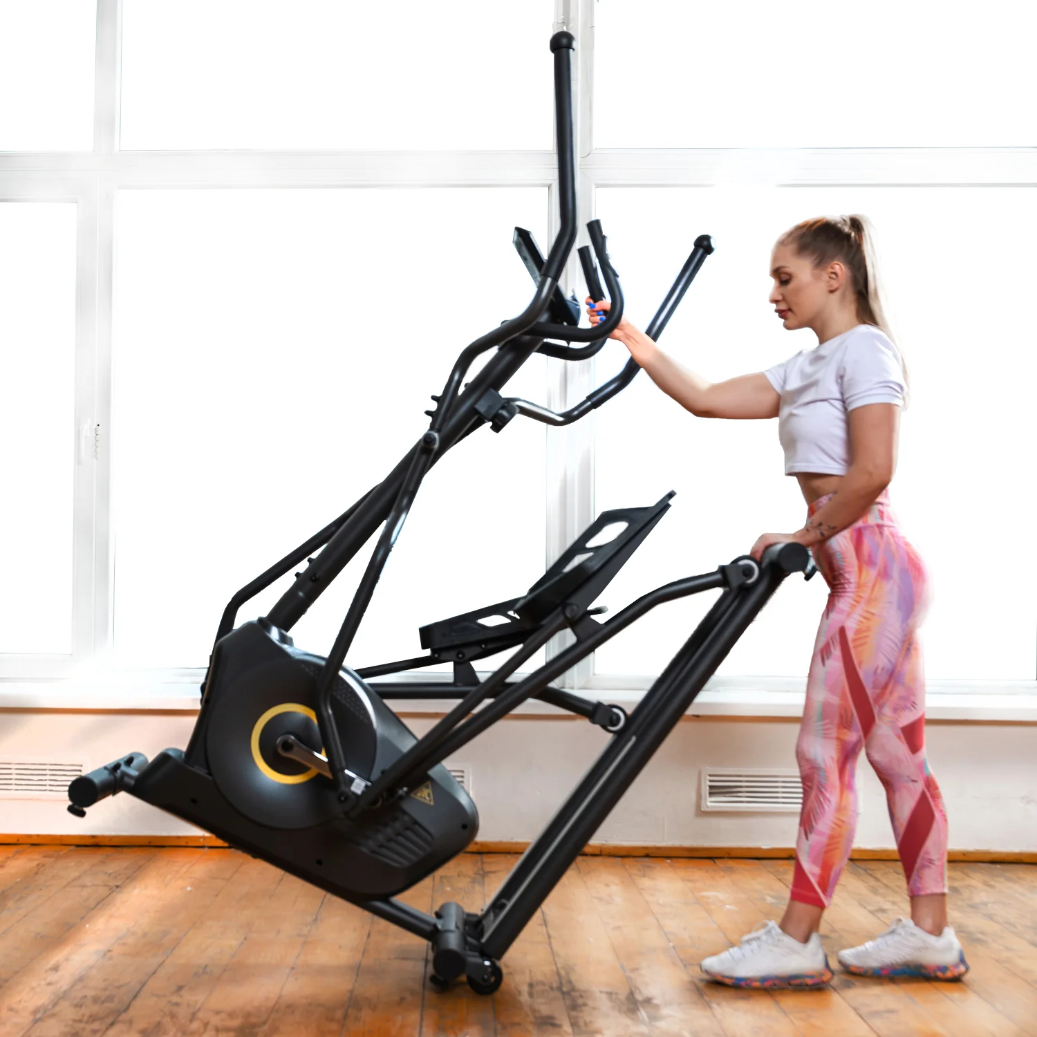 Реальное фото Эллиптический тренажер DFC E6710T от магазина Спортев