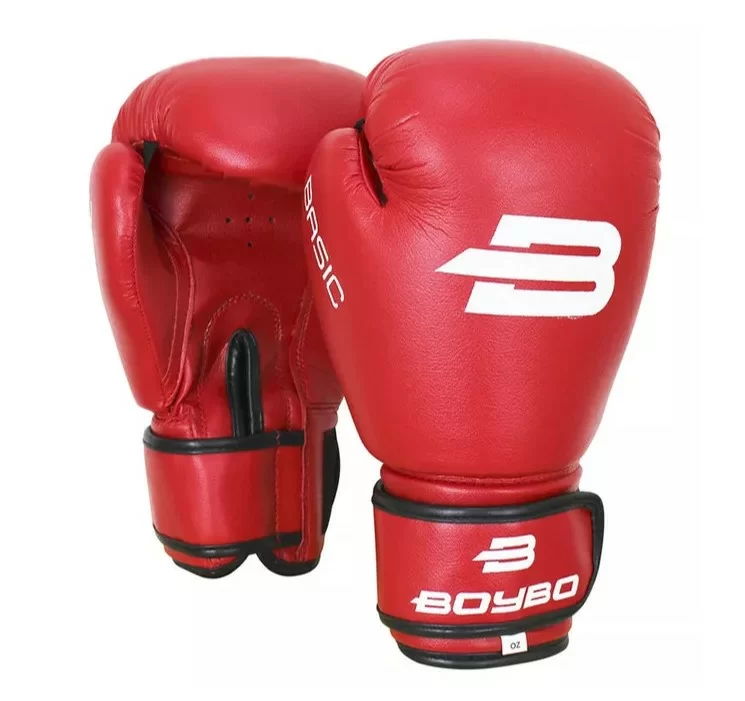 Реальное фото Перчатки боксерские BoyBo Basic красные BBG100 от магазина СпортЕВ