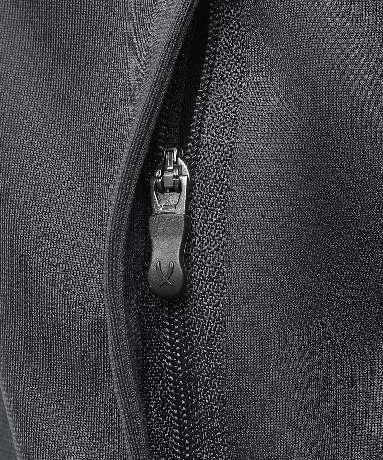Реальное фото Олимпийка DIVISION PerFormDRY Pre-match Knit Jacket, черный Jögel от магазина СпортЕВ