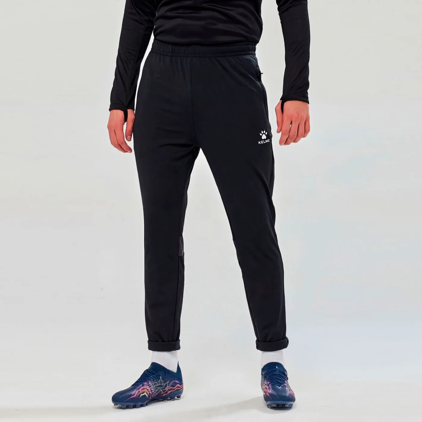 Реальное фото Брюки Kelme RIYGO взрослые  7561CK1161.000 от магазина Спортев