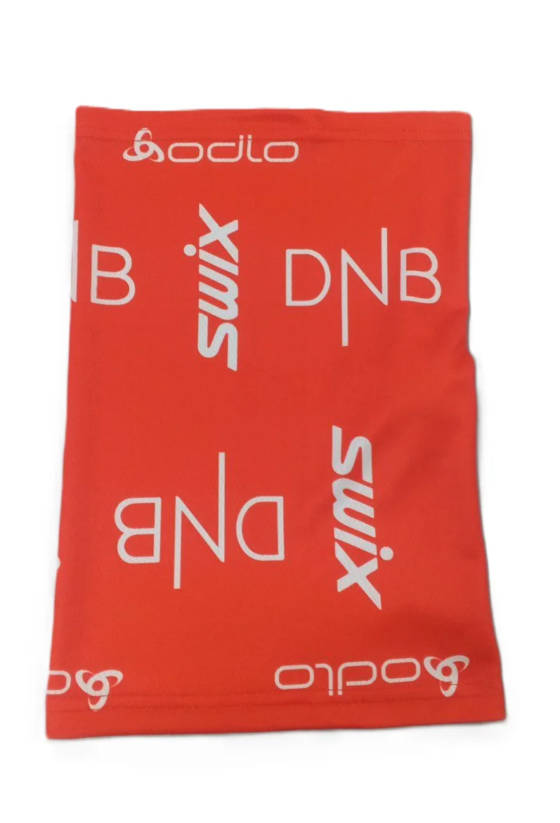 Реальное фото Шарф-труба с лого DnB красный от магазина Спортев
