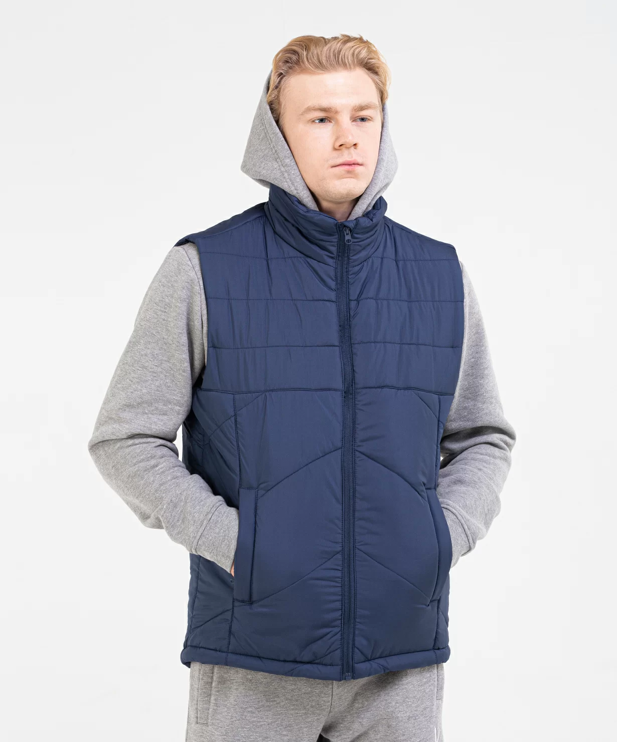 Реальное фото Жилет утепленный ESSENTIAL Padded Vest, темно-синий Jögel от магазина Спортев