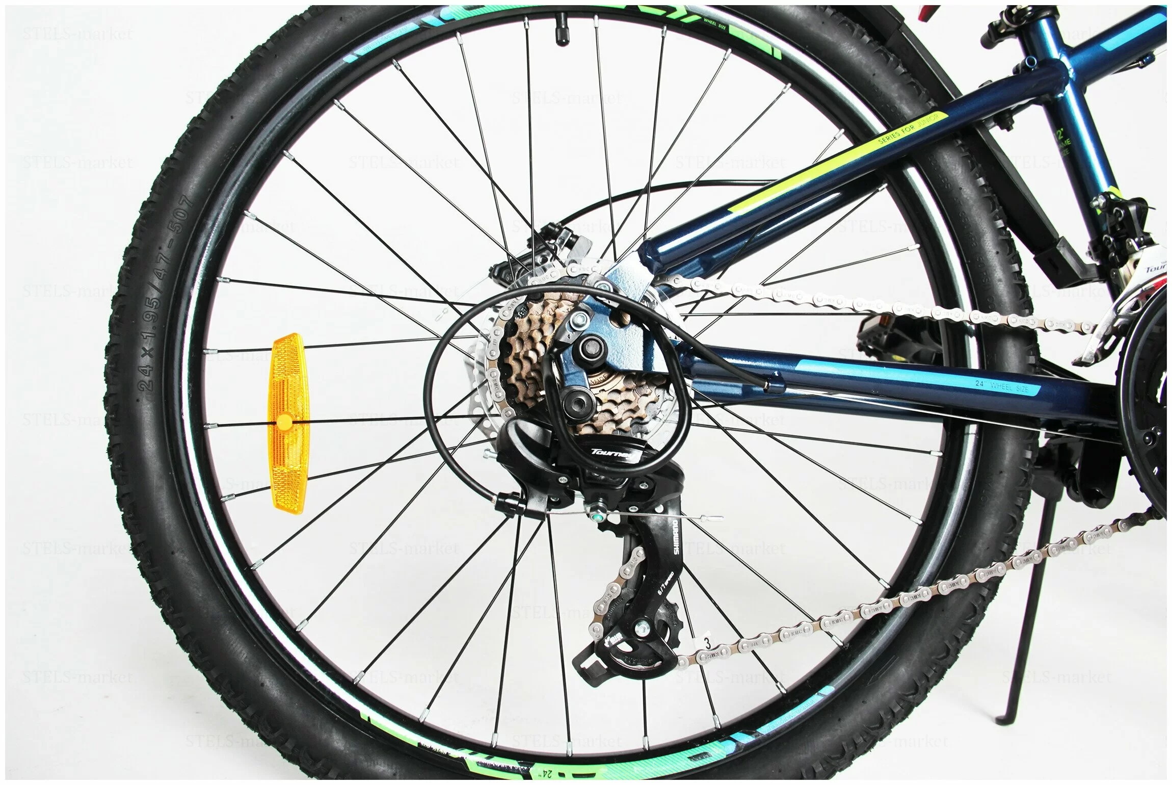 Реальное фото Велосипед Stels Navigator-400 MD 24" синий/салатовый/голубой F010 от магазина СпортЕВ