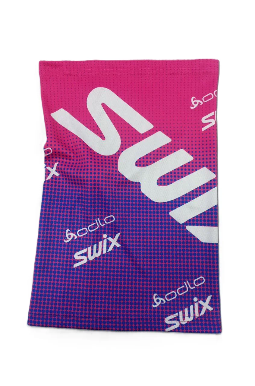 Реальное фото Шарф-труба с лого Swix розовый от магазина Спортев