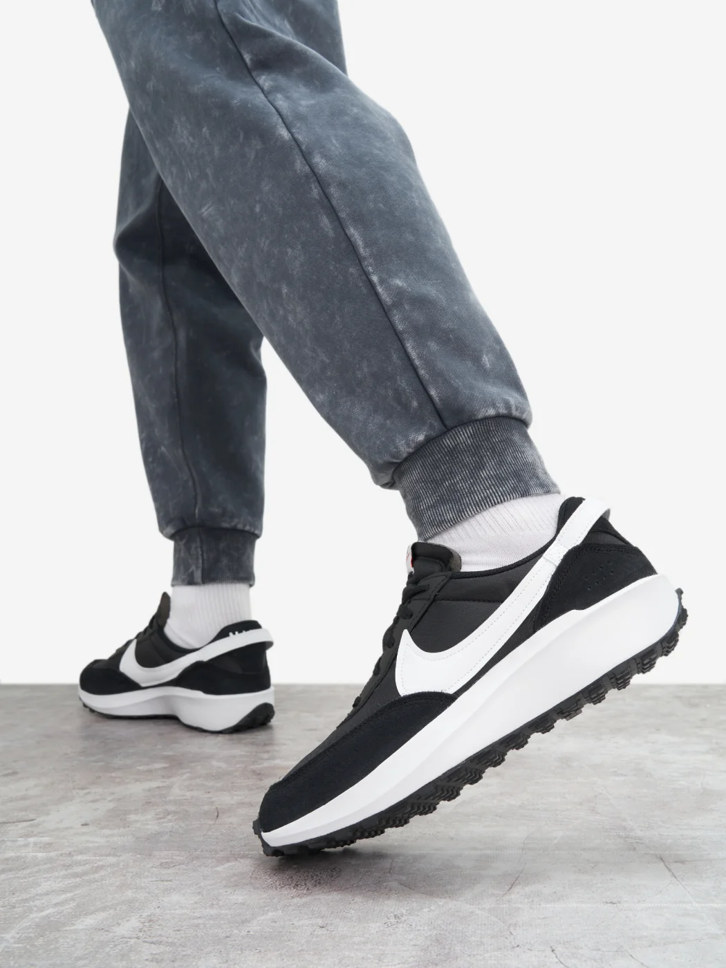 Кроссовки Nike Waffle Debut черный DH9522-001 Реальное фото Кроссовки Nike Waffle Debut черный DH9522-001 от магазина Спортев