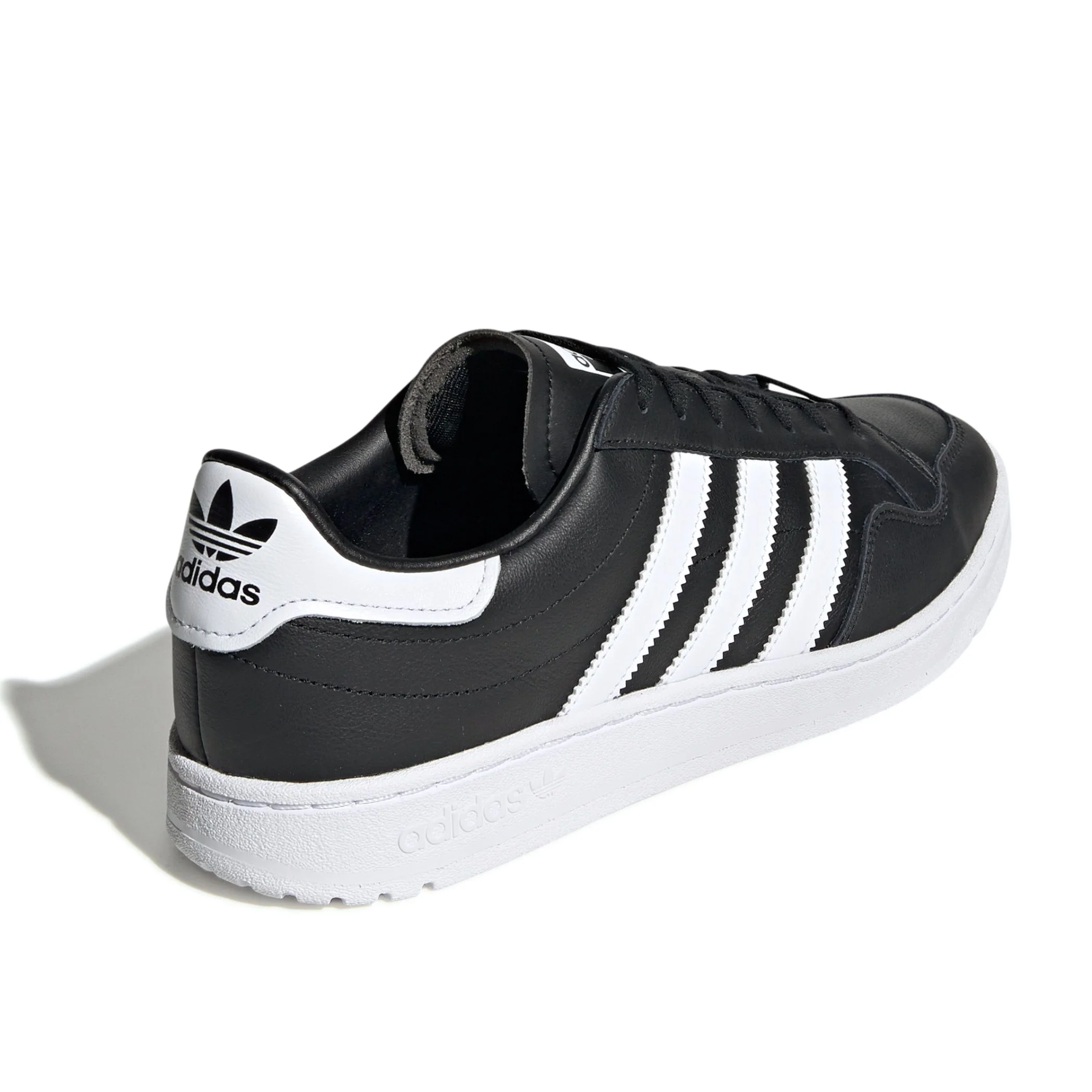 Кроссовки Adidas Team Court черный/белый EF6048 Реальное фото Кроссовки Adidas Team Court черный/белый EF6048 от магазина Спортев