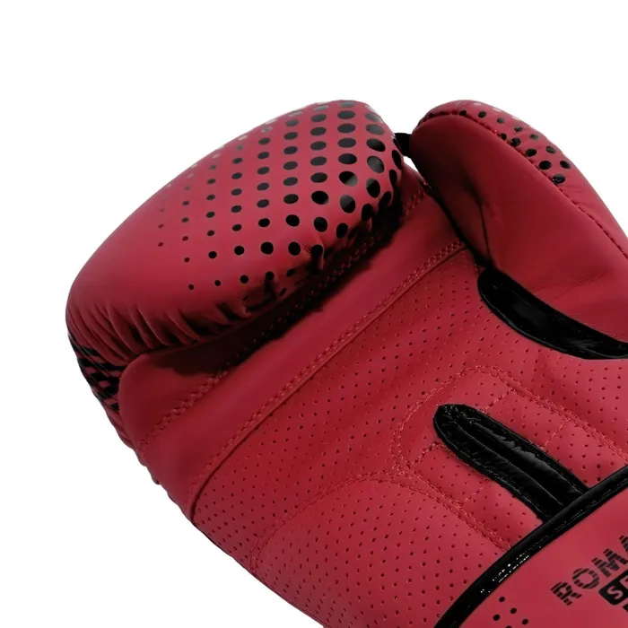 Реальное фото Перчатки боксерские Roomaif RBG-335 Dyex красный от магазина СпортЕВ