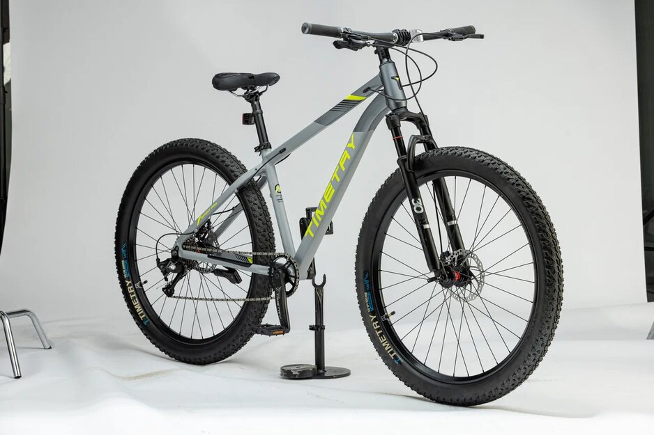 Велосипед Timetry TT300 29" 9 скор. черный/серый Реальное фото Велосипед Timetry TT300 29" 9 скор. черный/серый от магазина Спортев