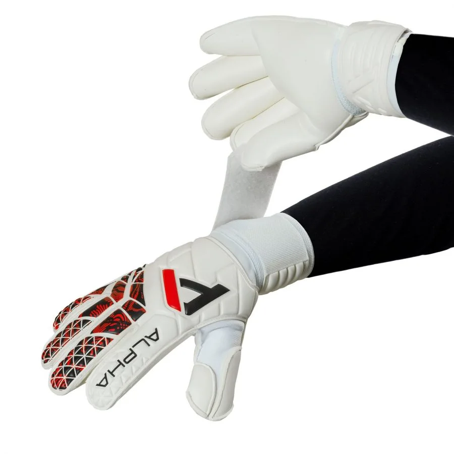 Реальное фото Перчатки вратарские AlphaKeepers PRO Roll Comfort LITE 144101 от магазина Спортев
