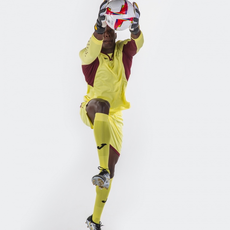 Реальное фото Форма вратарская Joma Zamora III 100695.922 от магазина Спортев